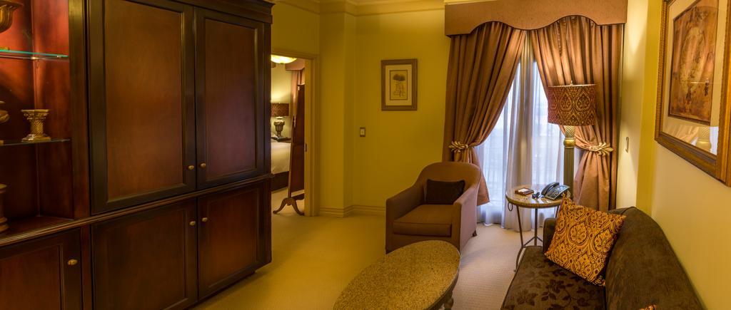 Peermont D'Oreale Grande At Emperors Palace Kempton Park Extérieur photo