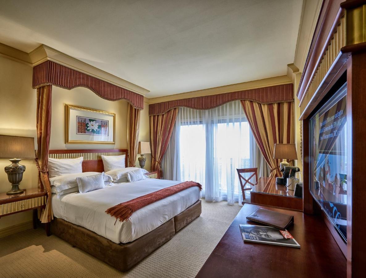 Peermont D'Oreale Grande At Emperors Palace Kempton Park Extérieur photo