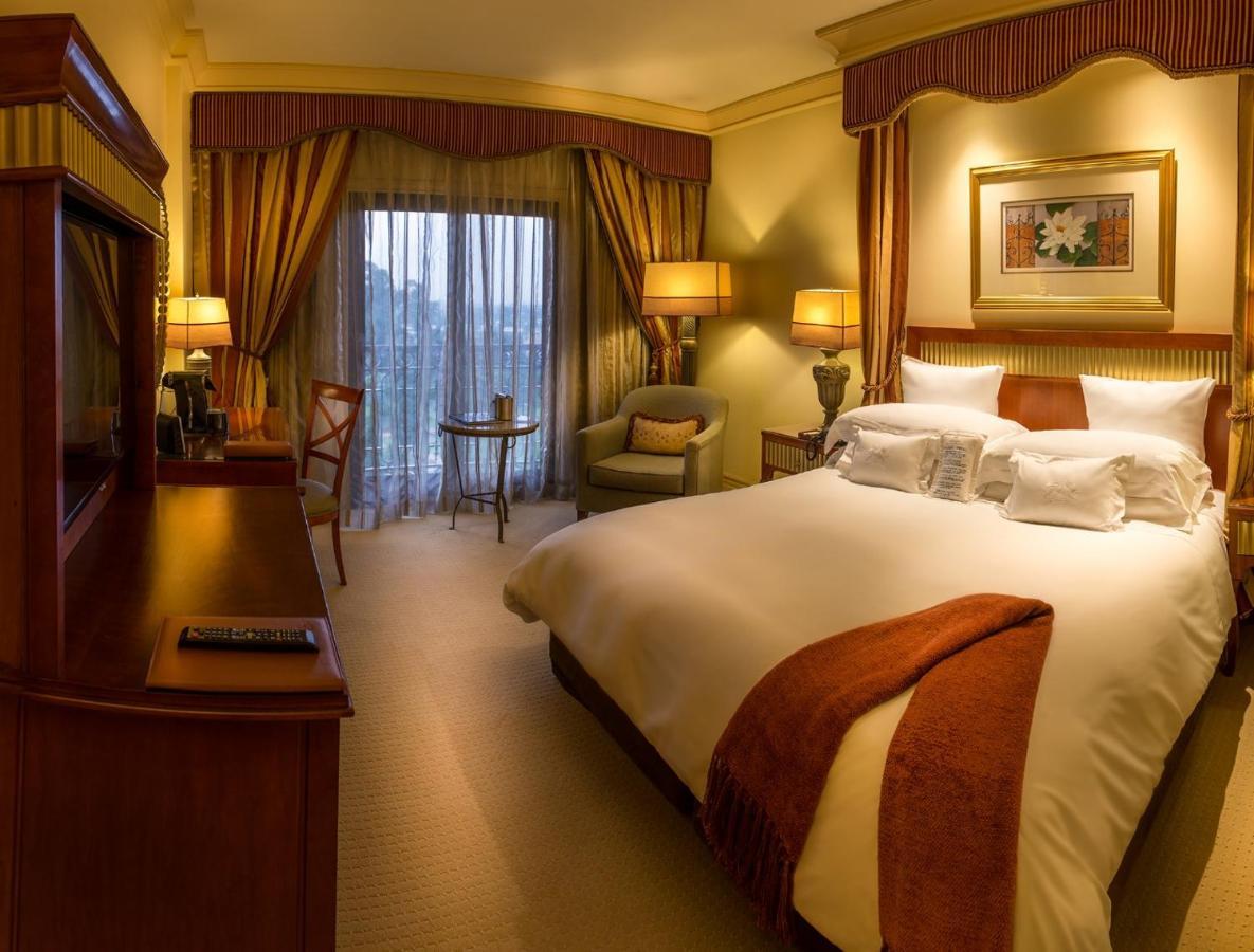 Peermont D'Oreale Grande At Emperors Palace Kempton Park Extérieur photo
