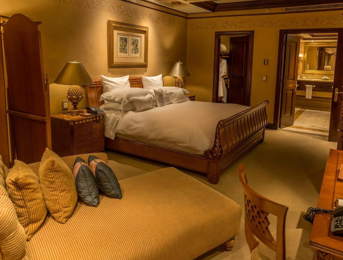 Peermont D'Oreale Grande At Emperors Palace Kempton Park Extérieur photo